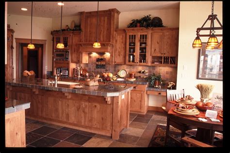 If you are looking for high quality custom kitchen or bathroom cabinets, then the search is over. Affordable Custom Cabinets - Showroom
