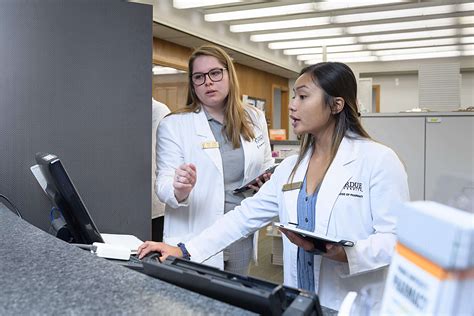 Pharmacy students to graduate early in preparation for future COVID-19