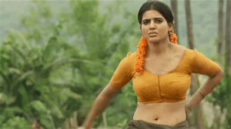 Samantha Hot Navel And Sexy Cleavage Show In GIF Image From Rangasthalam Movie CineHub