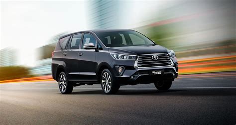 Toyota Innova Crysta Diesel G Price Specs Top Speed And Mileage In India