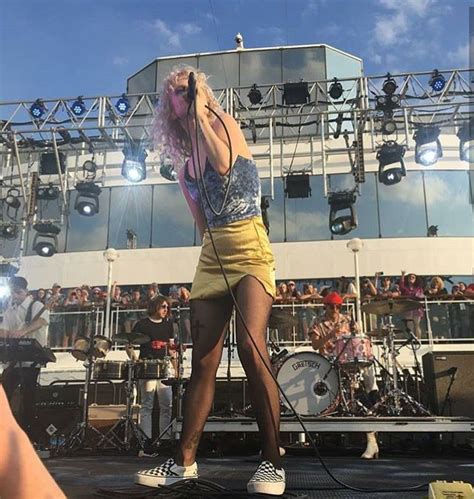 Hayley On Stage During Paramores Second Show On Parahoy Parahoy Paramore Hayley