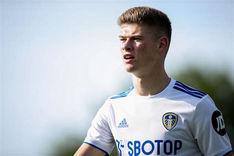 H2h stats, prediction, live score, live odds & result in one place. Leeds fans want Charlie Cresswell to start against Burnley