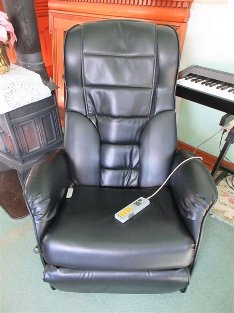Order your panasonic massage chair from primemassagechairs.com & enjoy free shipping & 6 month low price guarantee! Panasonic EP585E Electric Massage Lounger Chair Nice # ...