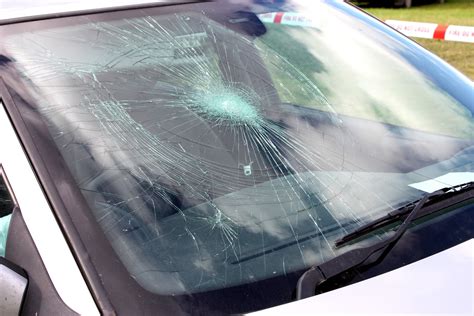 Bullseye Auto Glass Dangers Of Driving With A Cracked Windshield