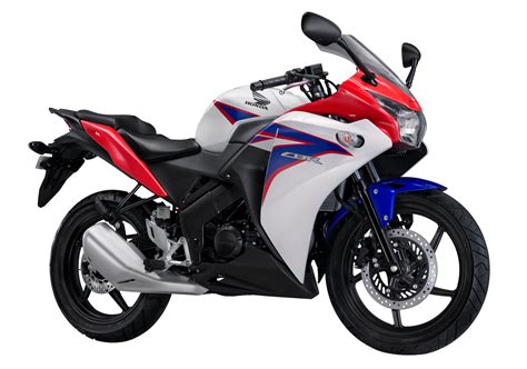 Yamaha has made some name from it's latest beasts i.e. Honda CBR150R 2011 Specs | Price | Mileage | Top Speed