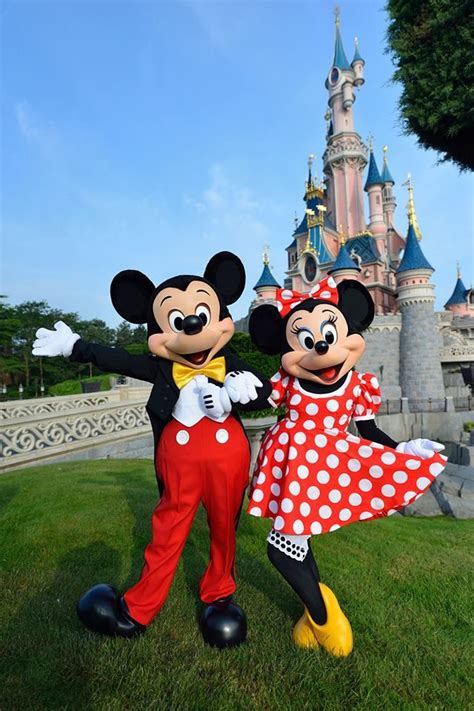 Mickey And Minnie Mouse At Disneyland Paris Disney World Fotos Disney