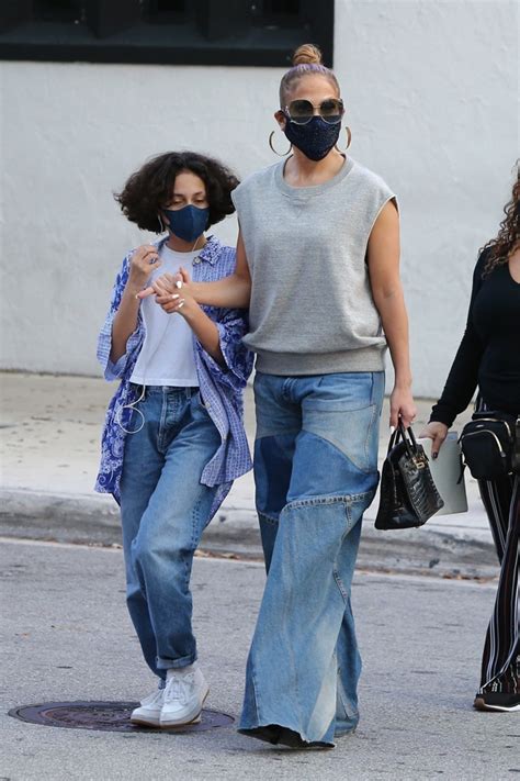 Jennifer Lopez And Daughter Emme Shopping In Miami Pic Match In Jeans