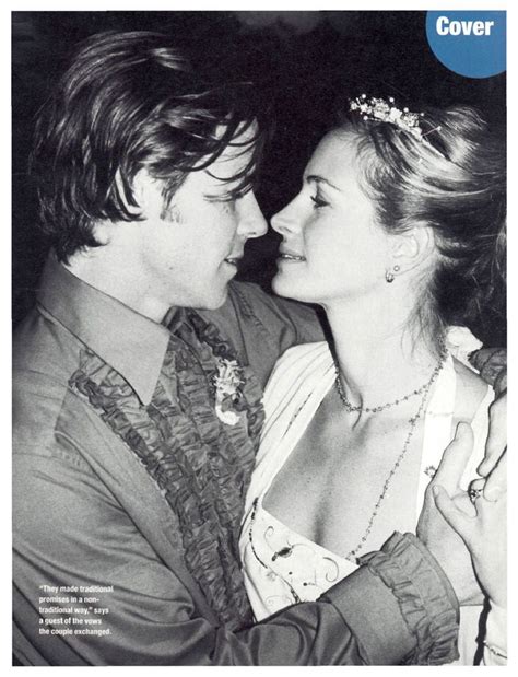 Julia Roberts And Danny Moder 2002 Wedding Celebrity Wedding Photos