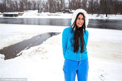 Woman Jogs Naked In The Snow And Skinny Dips In Sub Zero Temperatures