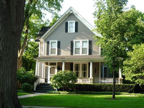 Memiliki rumah adalah idaman setiap orang, terlebih jika rumah tersebut sesuai dengan impiannya. American Farmhouse Style House Old Farmhouse Style Houses ...