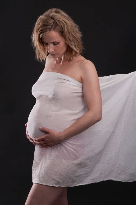 pregnancy photography byron bay photographer anais chaine