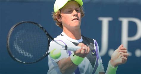 Chi sono i primi 10 tennisti nella classifica mondiale atp nel 2020, aggiornata per mese. Tennis, classifica ATP: Sinner 68/o, Seppi 80/o