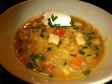 Die kasslerscheiben aus dem topf nehmen. Sauerkrauteintopf mit Kasseler - Rezept - kochbar.de