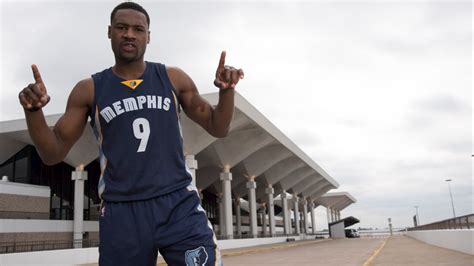 It was a good feeling, man. Memphis Grizzlies' Tony Allen signs airport spokesman deal ...