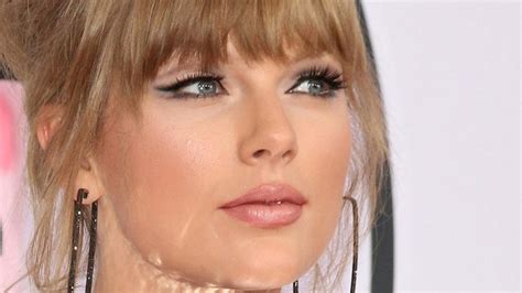 Taylor Swifts Hair Transformation