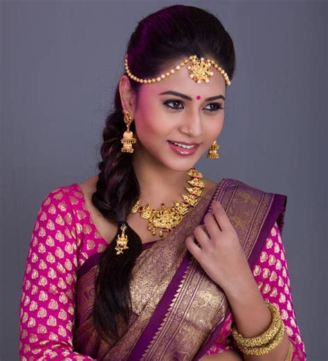 5 Best Indian Bridal Hairstyles For Your Wedding Occasions