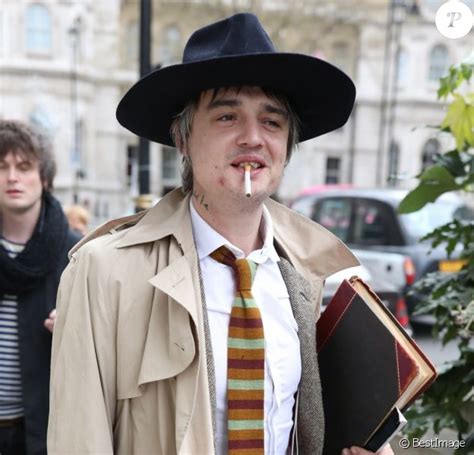 Pete doherty has spoken about his reaction to the death of amy winehouse and has revealed that he was wallowing in his own filth when he heard the news that the 'back to black' singer was dead. Pete Doherty libéré à Paris, il s'engage à ne pas ...