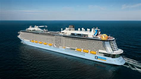 Cruise to unforgettable destinations with royal caribbean. Royal Caribbean stellt Katalog für 2019/20 vor ...
