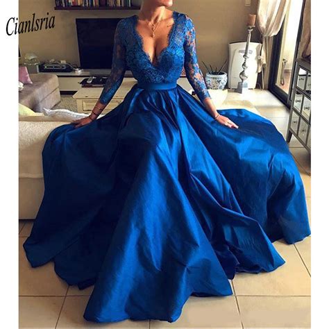 2019 Royal Blue Plus Size Prom Dresses V Neck Lace Appliques Long