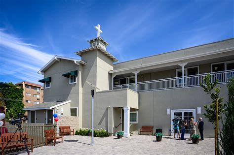 San Fernando Valley Rescue Mission Opens New 90 Bed Shelter In