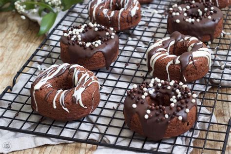 Schoko-Donuts aus dem Backofen - Rezept - Sweets & Lifestyle®