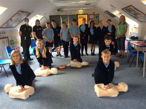 St Saviours School Leavers Join Nation Of Life Savers Isle Of Wight