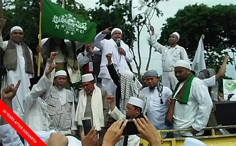 Nahdlatul Ulama And Muhammadiyah Struggle With Internal Divisions In The Post Soeharto Era