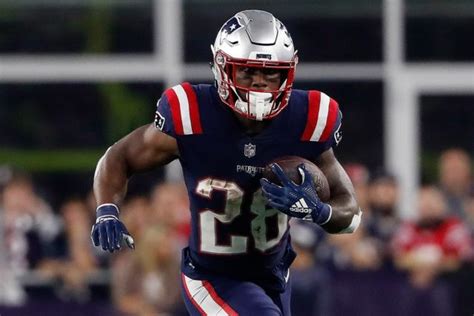 Who Is James White 6 Quick Facts About The Nfl Running Back Networth