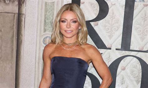 Kelly Ripa Showcases Unbelievably Toned Legs In Daring Photo Youll