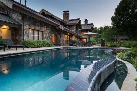 A Sprawling Contemporary Home In Sun Valley Idaho Sells For 18