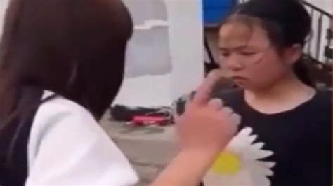 Watch Girl Subjected To Three Hours Of Brutal Bullying In China Metro Video