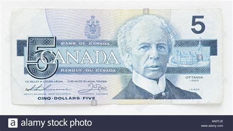 Five Dollar Bank Note Canada Hi Res Stock Photography And Images Alamy