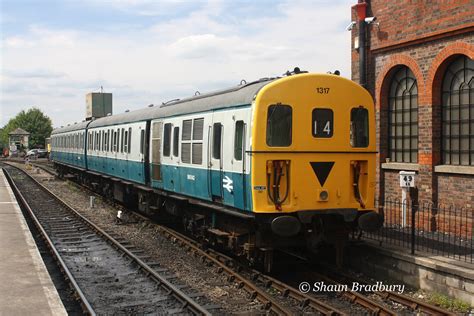Br Class 207 Demu 1317 At Tunbridge Wells West © Shaun Bra Flickr