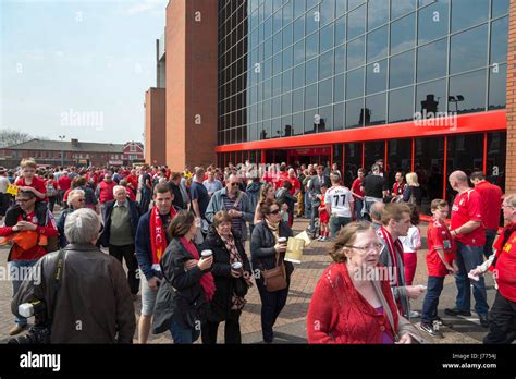 Anfield Crowd At Main Stand Stock Photo Alamy