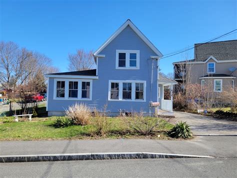 171 Perry St Stoughton Ma 02072 Mls 72984123 Redfin