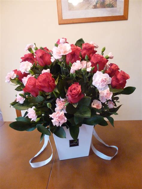 Premium ghostbusters costume for adults. Róże i goździki - flower box | Róże, Bukiety