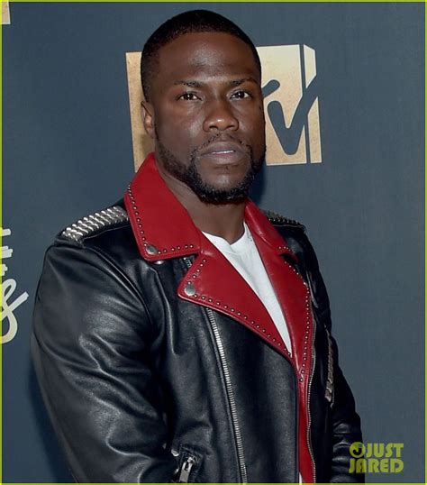 Kevin darnell hart (born july 6, 1979) is an the white kid there refused to play because he felt the other kids would look at him as if he was the one scully box: Hosts Dwayne Johnson & Kevin Hart Promise 'Epic' MTV Movie ...