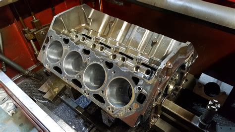 Cylinder Head Rebuilding And Engine Block High Performance Precision Machining Machine Work