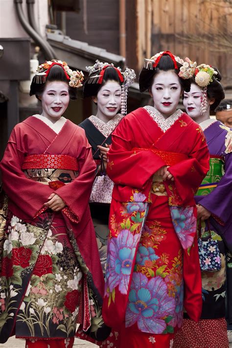 Geisha Girls Smiling Japanese Geisha Geisha Japanese Women