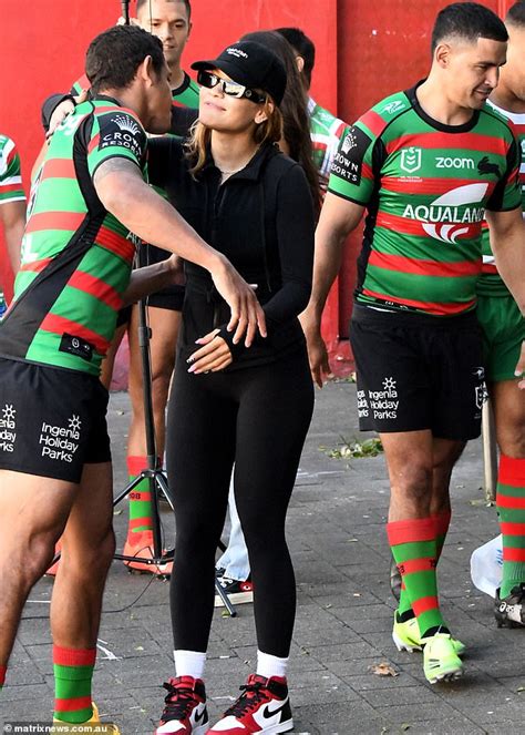 Last year at anz stadium he cut right through the storm pack, showing shades of that outstanding 2018 solo try. Rita Ora flirts up a storm with players from Russell Crowe ...