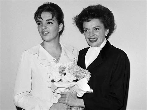 Judy Garland And Liza Minnelli All About Their Mother Daughter