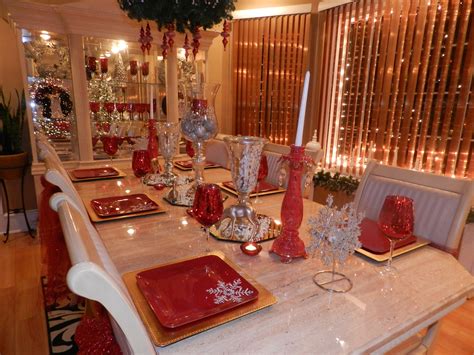 Beautiful christmas inspiration to help you decorate your home for the holidays! Dining Room Table 2013 | Christmas decorating ideas ...