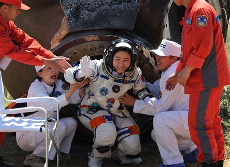 Chinas First Female Astronaut Returns From Space The Washington Post