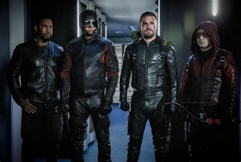 30 Of The Greatest Arrow Characters Of All Time Ranked