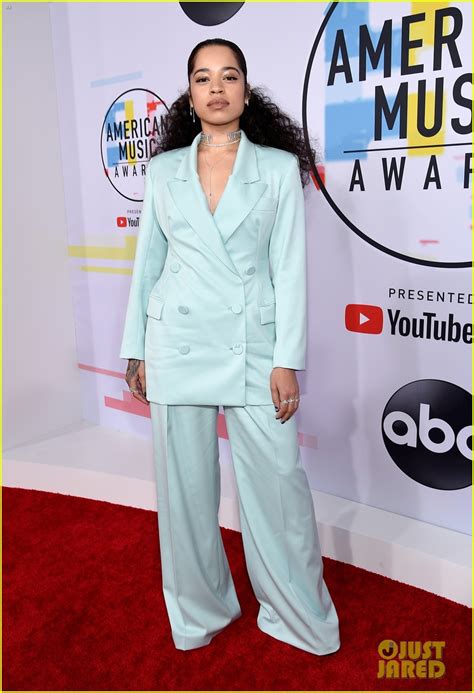 Bood Up Singer Ella Mai Attends Her First American Music Awards