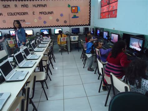 Escola Municipal Domingos Diniz Moreira Inclusão Digital Da Educação