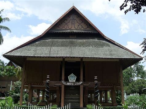 Rumah Panggung Tradisional Minahasa Dan Riwayatnya Kini