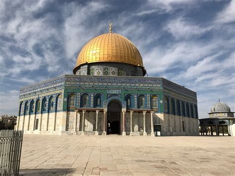 An der stelle des modernen gebäudes war einst ein einfaches gebetshaus. Al Aqsa Mosque - Bild von al-Aqsa-Moschee, Jerusalem ...