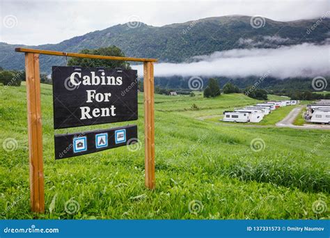 Cabinas Para El Alquiler Que Acampa Para Cantar Con Los Remolques En El