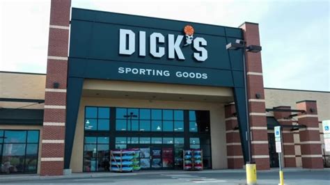 Dicks Sporting Goods Shares Plunge On Theft Costs
